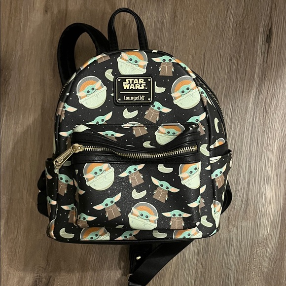 Loungefly Black baby yoda bag - Picture 1 of 1